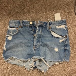 Zara short